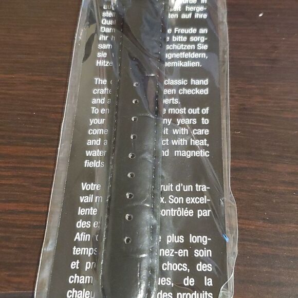 Eiger men's statute of liberty watch - Picture 2 of 4